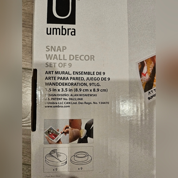 3 for $30 -NWT Umbra Snap wall decor set of 9 - Picture 3 of 4